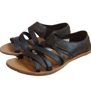Sorel black leather Lake Shoe sandals, size 9
